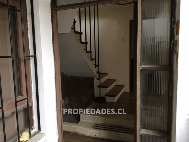 Casa de dos pisos en venta en Ñuñoa - Imagen 6