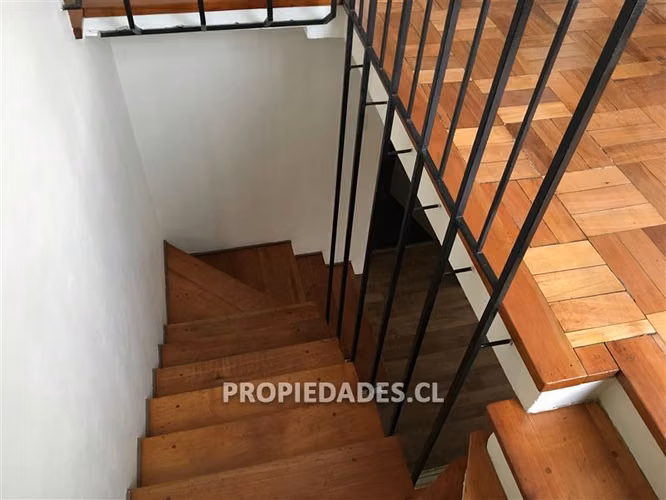 Casa de dos pisos en venta en Ñuñoa - Imagen 25