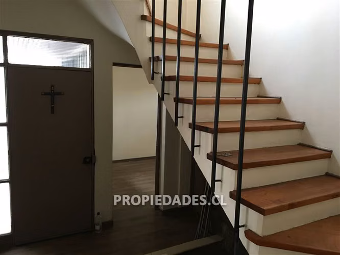 Casa de dos pisos en venta en Ñuñoa - Imagen 16