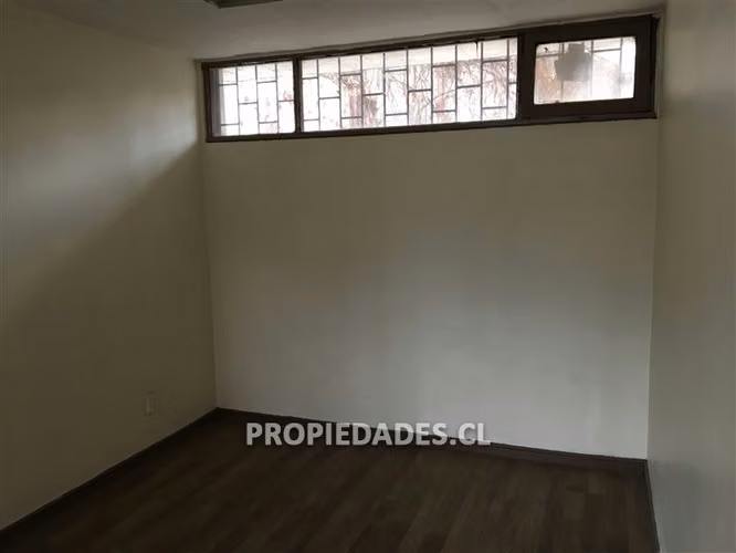 Casa de dos pisos en venta en Ñuñoa - Imagen 12