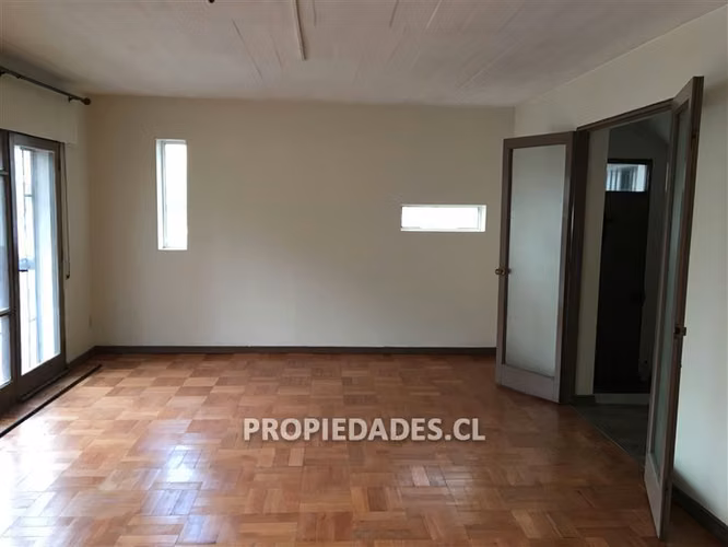 Casa de dos pisos en venta en Ñuñoa - Imagen 10