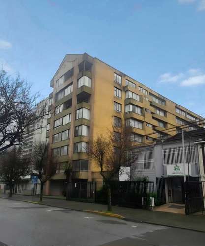 Se ARRIENDA en pleno centro de Concepción (184730)