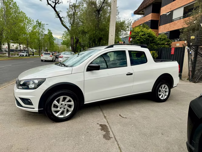 VOLKSWAGEN SAVEIRO COMFORLINE 1.6 MEC FULL CARPLAY AIRBAG ABS 2019 - Imagen 5
