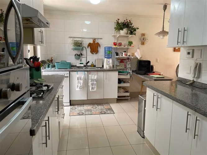 Casa en venta de 4 dorm. en Peñalolén - Imagen 8