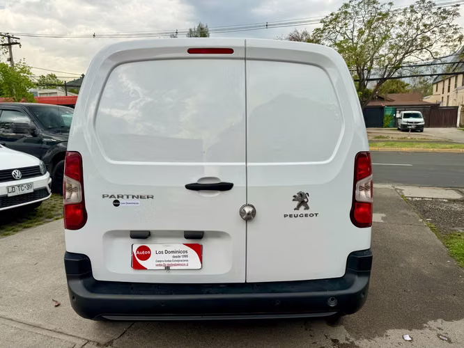 PEUGEOT PARTNER DIESEL 1.5 MEC 6 VEL SOLO 26.000 KM FULL CARPLAY VER EN LAS CONDES 2024