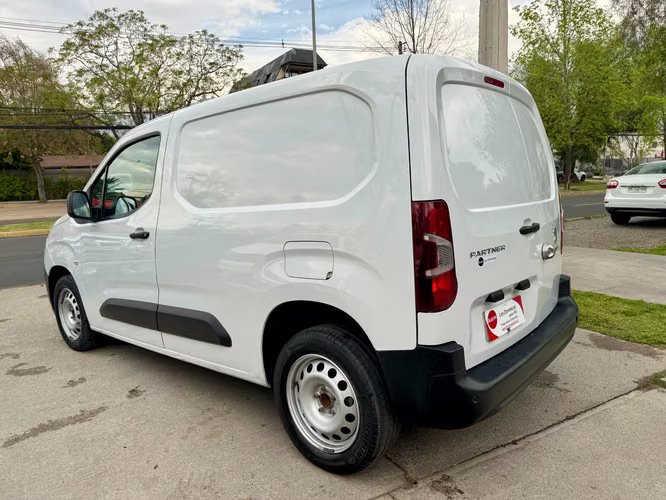 PEUGEOT PARTNER DIESEL 1.5 MEC 6 VEL SOLO 26.000 KM FULL CARPLAY VER EN LAS CONDES 2024