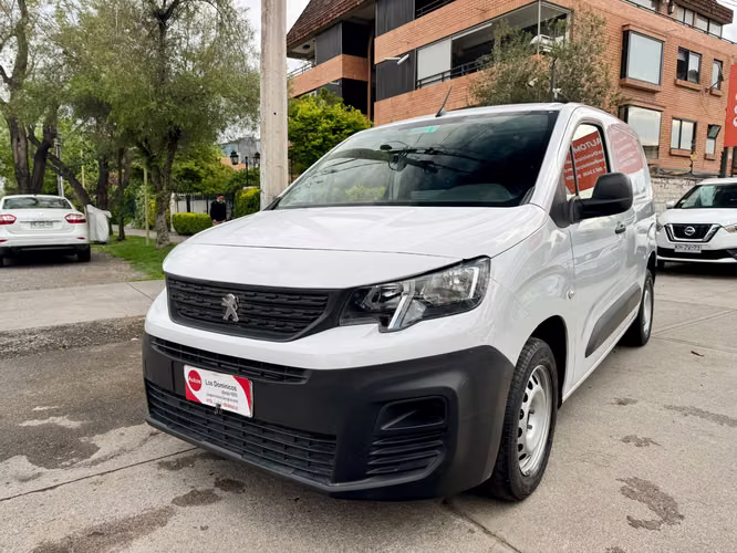 PEUGEOT PARTNER DIESEL 1.5 MEC 6 VEL SOLO 26.000 KM FULL CARPLAY VER EN LAS CONDES 2024