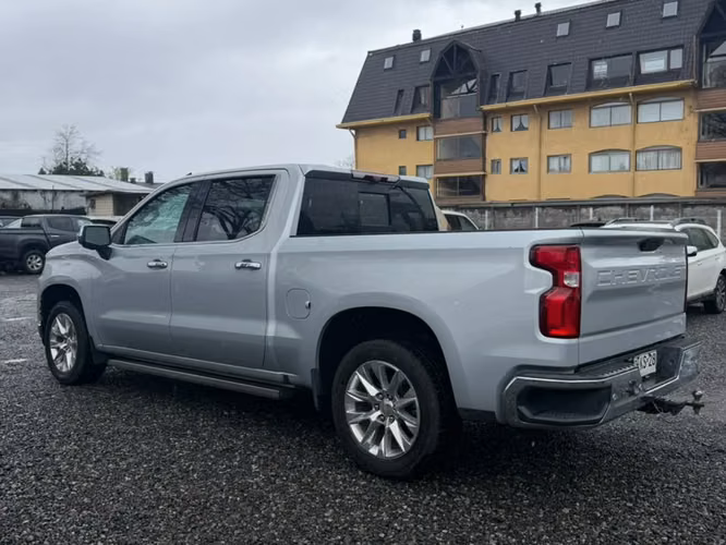 CHEVROLET Silverado 5.3 LTZ HC 2022 - Imagen 16