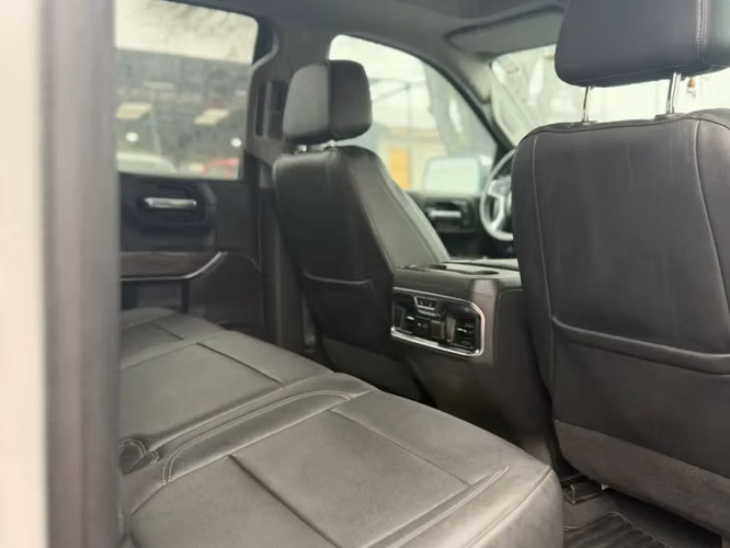 CHEVROLET Silverado 5.3 LTZ HC 2022 - Imagen 17