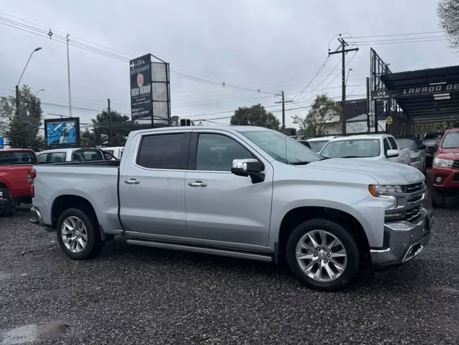 CHEVROLET Silverado 5.3 LTZ HC 2022 - Imagen 4