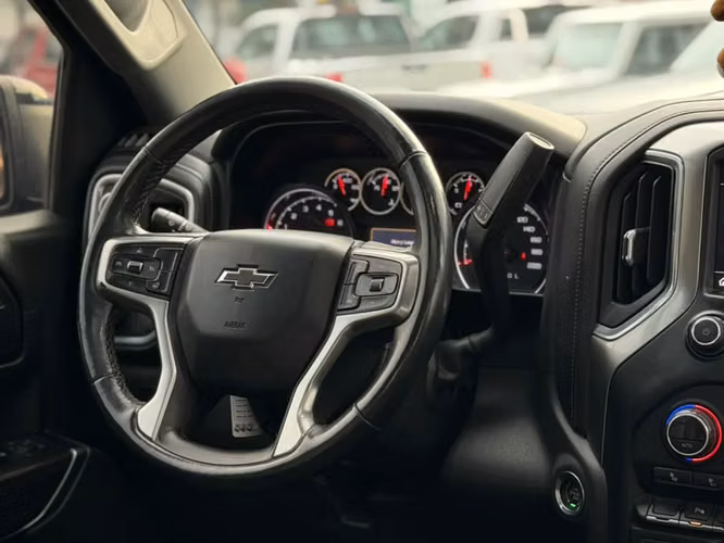 CHEVROLET Silverado 5.3 V8 2021 - Imagen 17