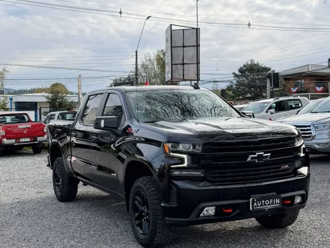 CHEVROLET Silverado 5.3 V8 2021 - Imagen 2