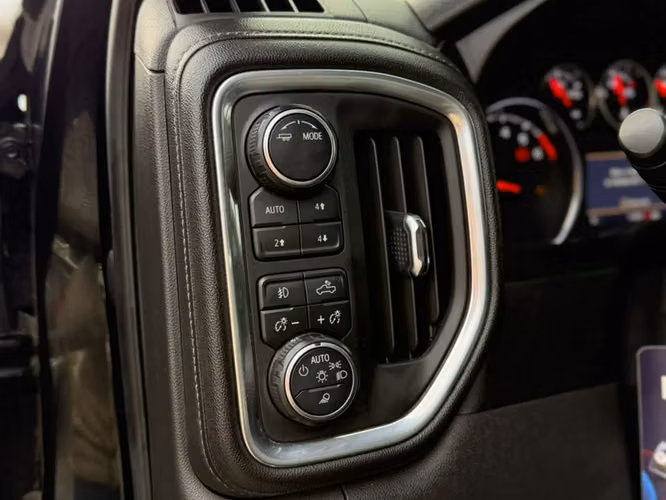 CHEVROLET Silverado 5.3 V8 2021 - Imagen 10