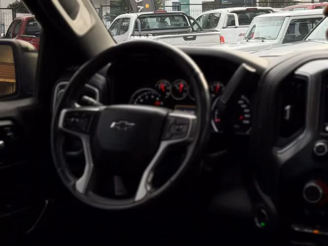 CHEVROLET Silverado 5.3 V8 2021 - Imagen 19