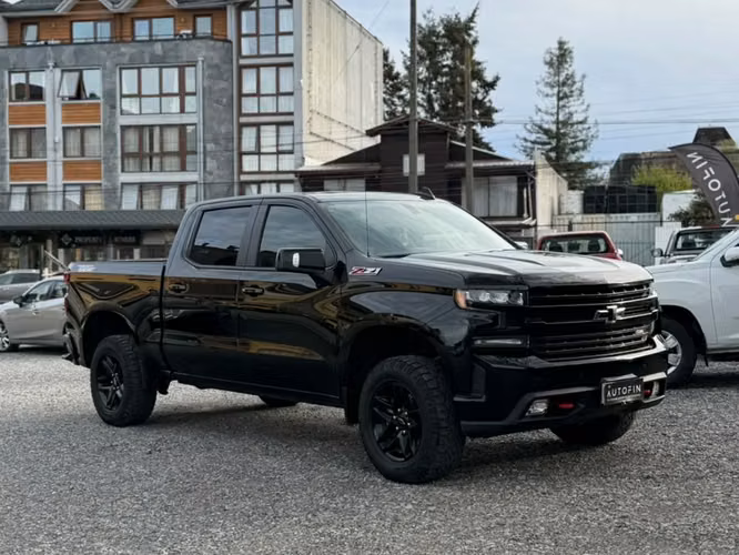 CHEVROLET Silverado 5.3 V8 2021 - Imagen 3