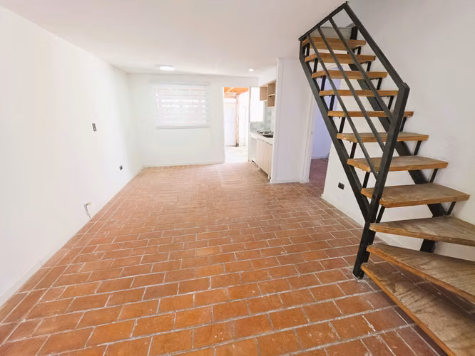 Oportunidad Hermosa Casa Remodelada Excelente Ubicación - Imagen 2