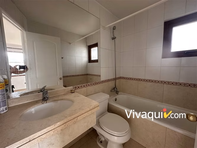 Casa en arriendo de 6 dorm. en Peñalolén