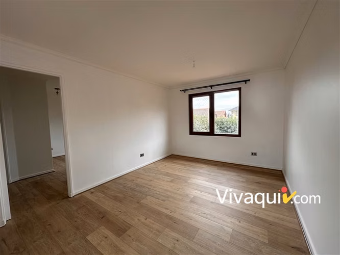Casa en arriendo de 6 dorm. en Peñalolén