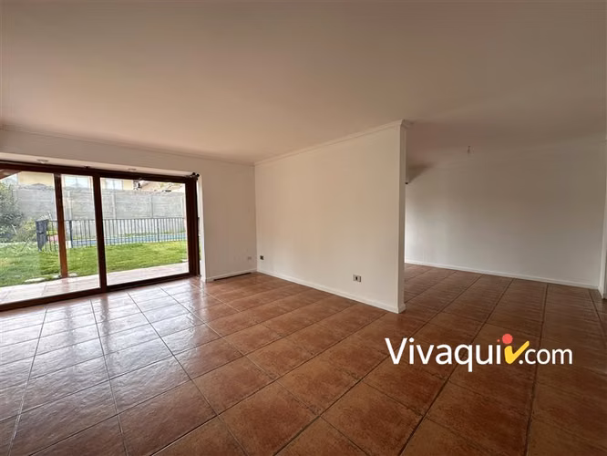Casa en arriendo de 6 dorm. en Peñalolén - Imagen 2