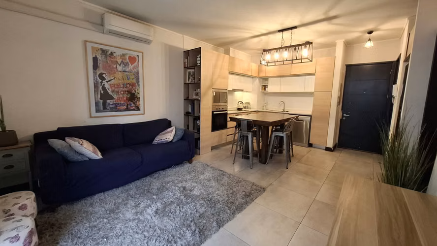 Departamento 2D+2B cerca de Metro Ñuñoa – Estacionamiento y bodega