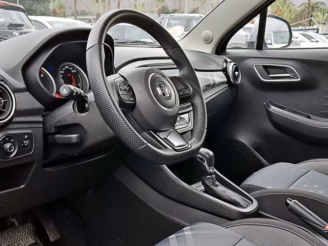 MG MG3 2025 - Imagen 10
