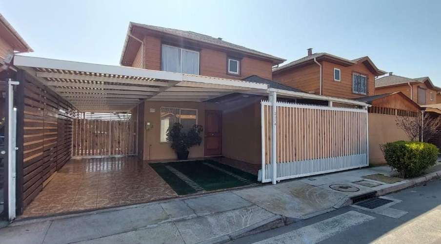 Se vende hermosa casa aislada Peñaflor