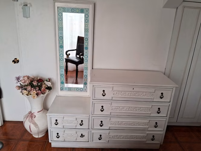 CAJONERA ANTIGUA DE MADERA – AMPLIA Y RESISTENTE