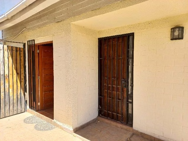 CASA EN TALCA, ¡EXCELENTE OPORTUNIDAD PARA EMPRESA EN LAS RASTRAS