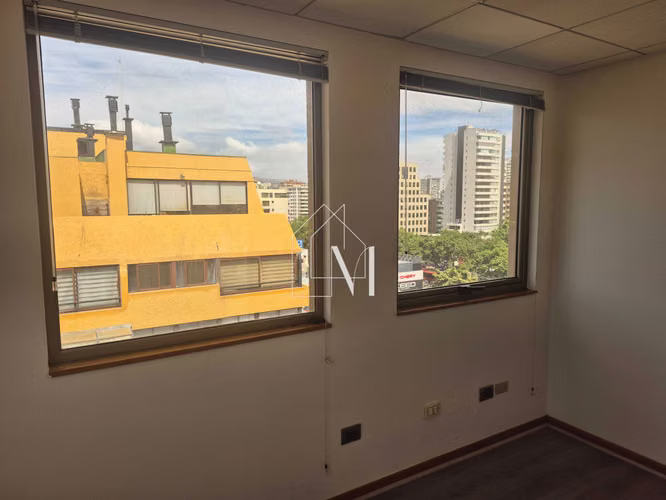 Moderna Oficina con Excelente Conectividad (184397) - Imagen 5