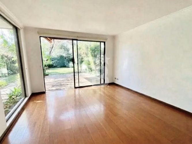 Venta Casa Comercial Los Trapenses, La Dehesa, Lo Barnechea
