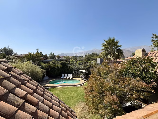 Venta casa cercana a Colegio Redland -  Los Dominicos - Imagen 7