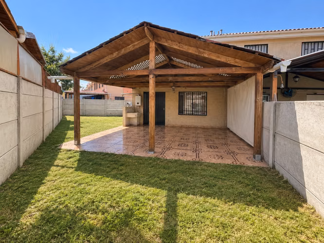 CASA DE 3 DORMITORIOS EN MICROBARRIO CERRADO DE MAIPÚ - Imagen 6