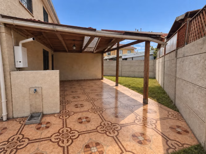 CASA DE 3 DORMITORIOS EN MICROBARRIO CERRADO DE MAIPÚ - Imagen 7