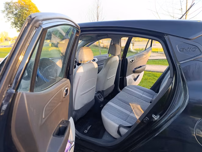 Hyundai Grand i10  modelo Hatchback año 2021 - Imagen 5