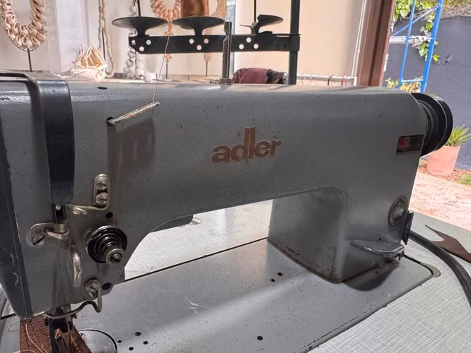 Máquina de coser cuero