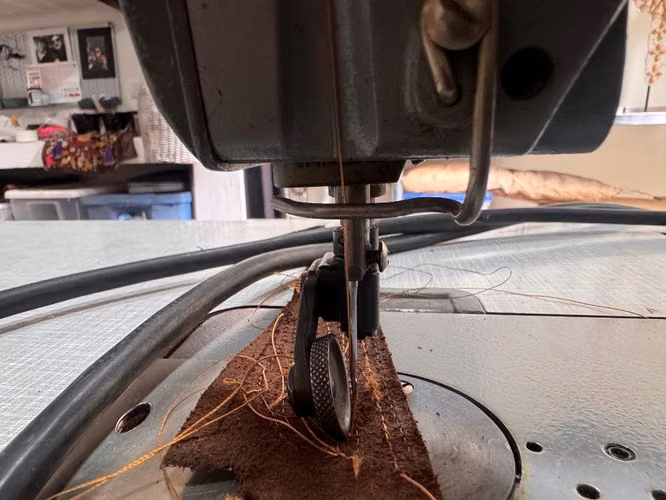 Máquina de coser cuero