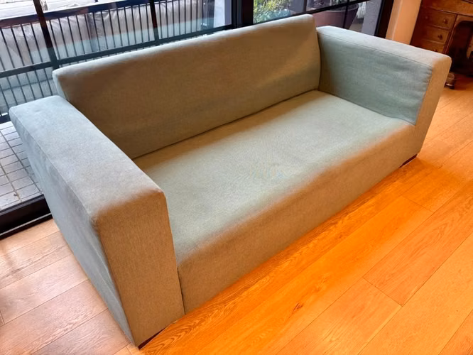 Impecable y cómodo sillón de tres cuerpos - Imagen 3