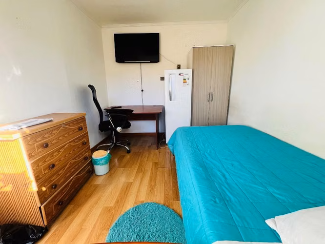Arriendo pieza en pleno centro pasos del Puerto, Gym y Mall.