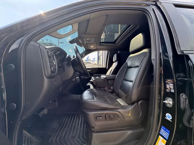 Chevrolet Silverado - Imagen 12