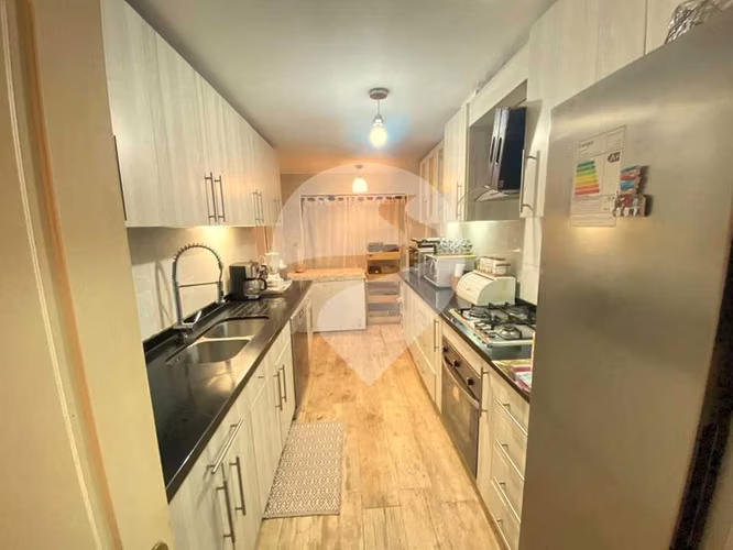 Casa Amplia y Moderna en Excelente Barrio (184723) - Imagen 6