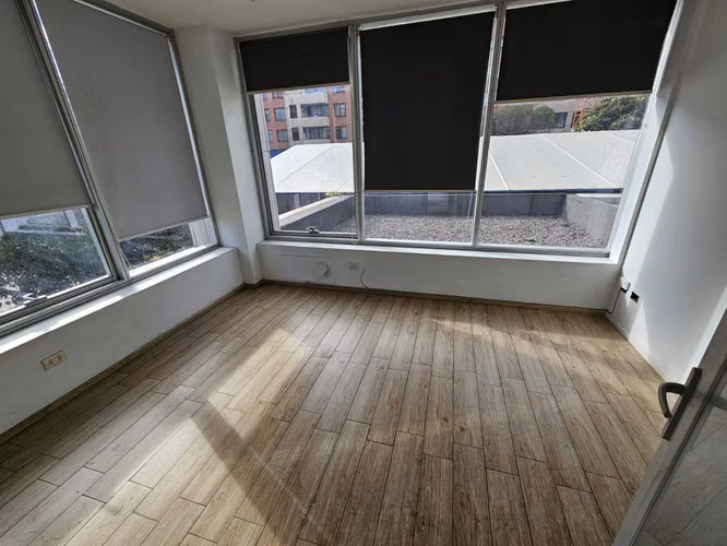 OFICINA A PASOS DE PLAZA ÑUÑOA - Imagen 6