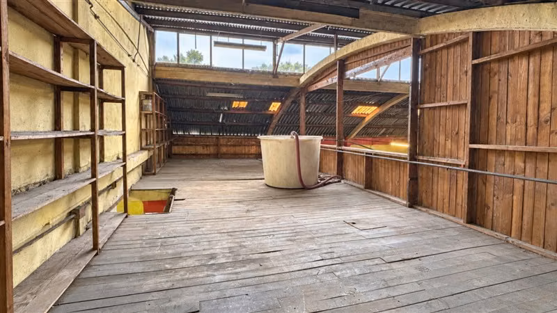 Bodega/Local Gran Esquina 1.004 m2 P. De Valdivia Macul