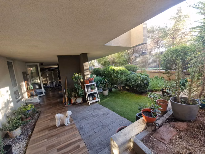 Gace Kelm vende ¡Vive como en una casa! 4D + 3B + Jardín + Piscina + Jacuzzi + 3 Estacionamientos | Ñuñoa