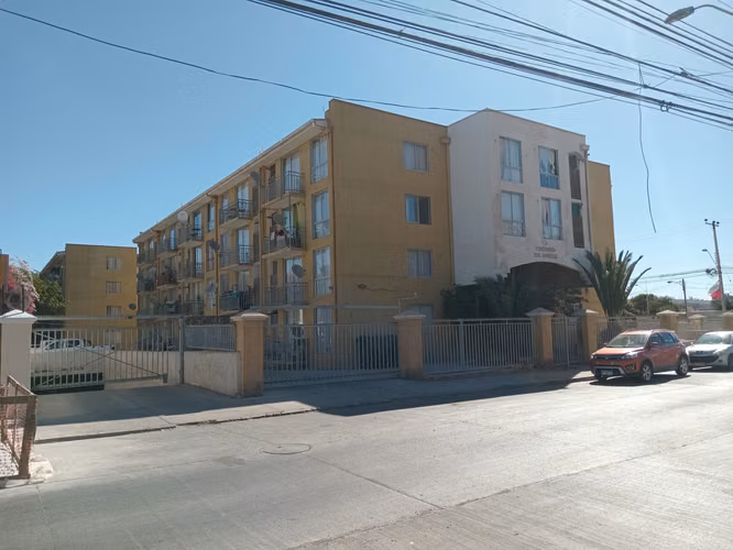 Arriendo Departamento Amoblado con estacionamiento (Quinta Valle)