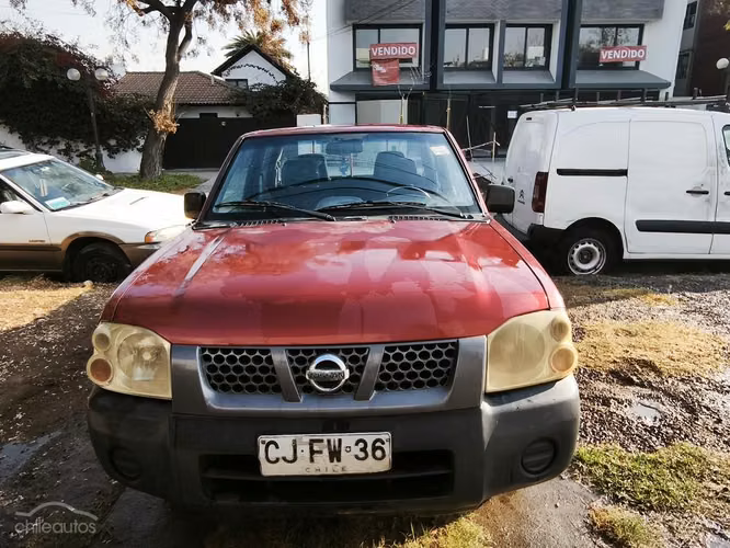 Nissan Terrano 2010 2.4 DX 4x2 doble cabina - Imagen 7
