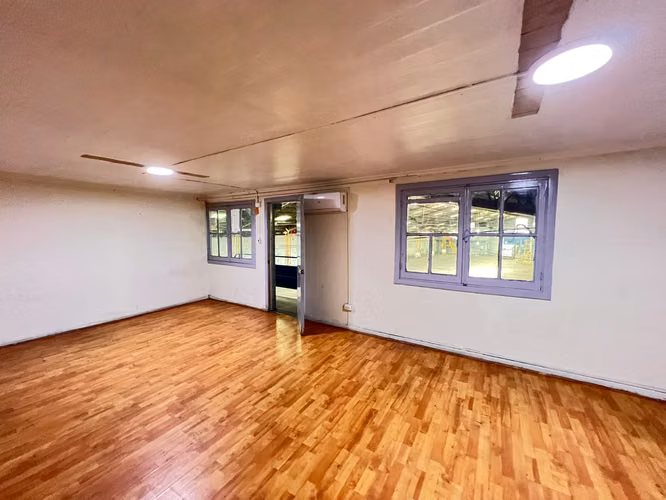 BODEGA CON OFICINA 1800 M2 QUINTA NORMAL - Imagen 16
