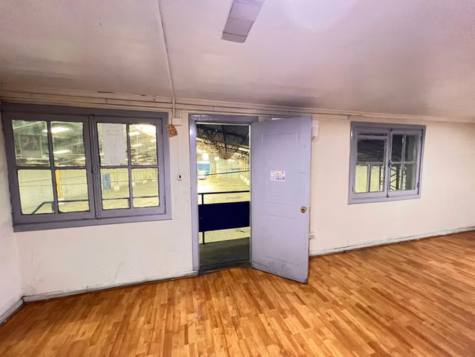 BODEGA CON OFICINA 1800 M2 QUINTA NORMAL - Imagen 26