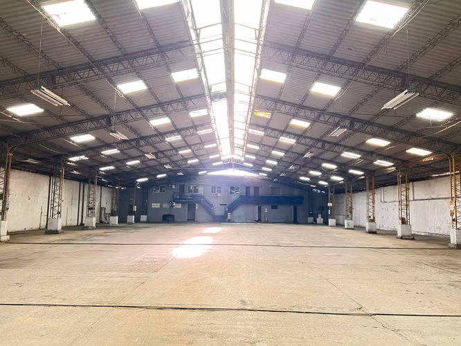 BODEGA CON OFICINA 1800 M2 QUINTA NORMAL - Imagen 21