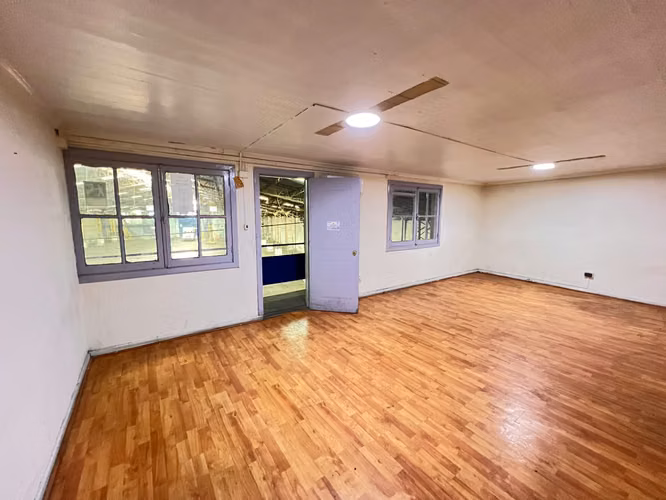 BODEGA CON OFICINA 1800 M2 QUINTA NORMAL - Imagen 18