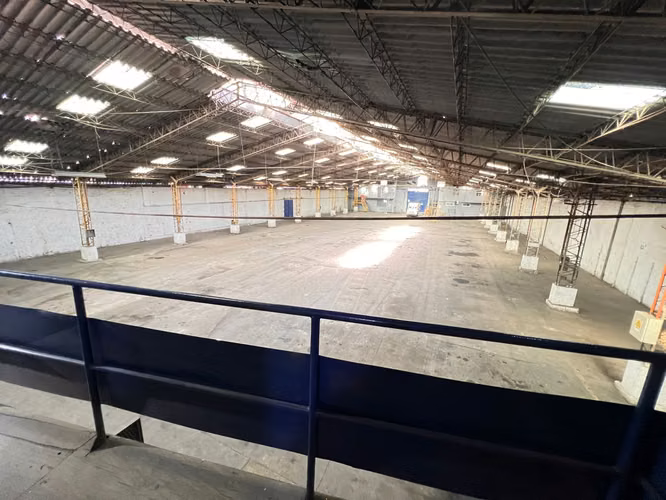 BODEGA CON OFICINA 1800 M2 QUINTA NORMAL - Imagen 22